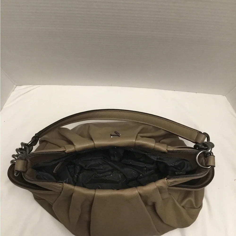 Simply Vera Vera Wang this pocketbook